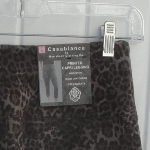 Printed Capri Leggings Women's Size Small Animal Print Fall Colors Transitional - Picture 2 of 3